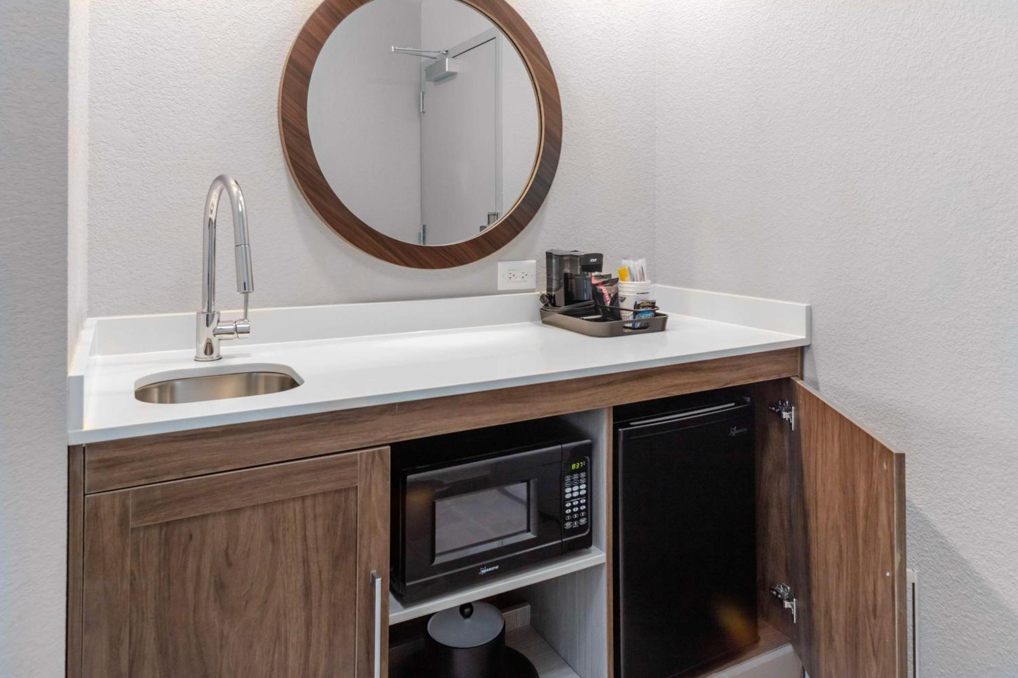 Hampton Inn & Suites Indianapolis West Speedway מראה חיצוני תמונה